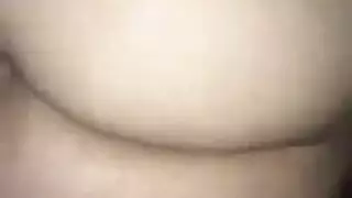 امتياز أكاديمي أم شرج؟ فيكي تختار الجنس الخشن كل مرة