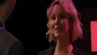 علاقة جنسية جماعية عنيفة مع إيلاج مزدوج وبلع المني