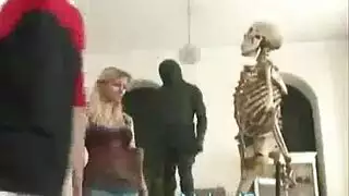 موكب المؤخرة التونسية تمدد وتلطيخ