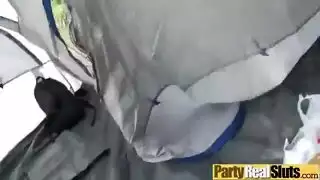 خادمة يابانية تُضاجع في الوجه وتُقذف في الحلق