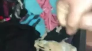 سراويل أمي الدانتيل تثير قضيبي الصلب