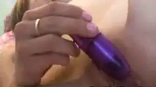 مص ليمون أثناء أخذ زب ضخم