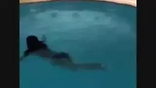 سعوديه تكشف عن طيزها