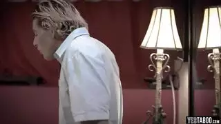 كس مخضرم يتوسل لجماع قاسي