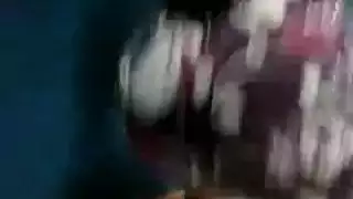 مشهد إباحي لشاب أشقر مص عميق للزب