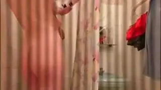 المعلمه و الطالبات