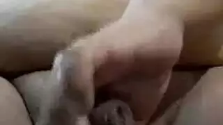 جماع جماعي بين الأعراق: عاهرة إبنوسية سمينة تُستَخدم في سيارة صغيرة