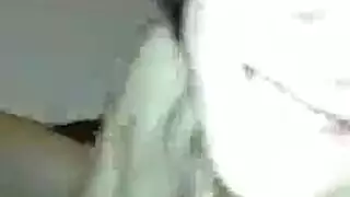 إباحي صريح: فتاتان تتعاونان على صديقهما المنحرف