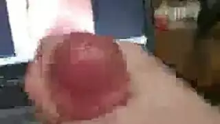 فتاة مفلسة تأخذ ضربة قاسية من بطن مفتول