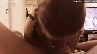 مراهقون في جلسة جنس صريحة بلا قيود
