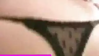 نظارات تخلع، أثداء تظهر – هذه الشقراء مستعدة لقضيبك