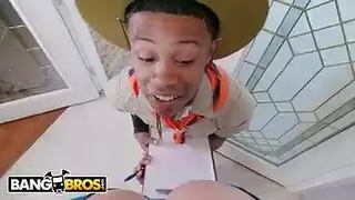 في سن المراهقة مفلس يمتص ديك أخيها لأنه في طريقه إلى طريق جلفيا وهو يحب ذلك كثيرا