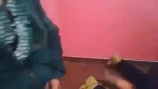 جميع فديوهات لشرموطه مصريه محجبة تتناك من الخلف في الحمام