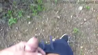 امرأة تركية محتشمة تواجه انتصابًا ضخمًا في العلن