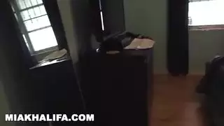 الاخ يشوف كس الاخت بالاغلاط