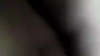 خيال غانغبانغ: آنا وصديقاتها يتناوبن على عضو قاسي كالصخر