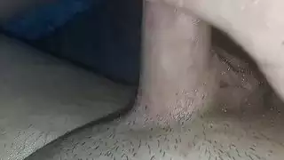 إباحي حميمي: جلسة ساخنة من مداعبة القضيب والقذف