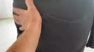 إكس إكس إكس: زوجة الأب المثيرة تحصل على فرجها مضروباً من الخلف أثناء أداء المهام