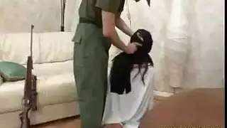 عاهرات آسيويات فمويات: جماع عنيف بالحلق العميق واللسان