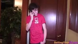 خيال مراهقة روسية: تقبيل عميق، شد شعر، وجنس شرجي عنيف