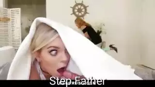 عقاب الزوجة الخائنة: صفعات على الوجه وجنس عميق من شاب أشقر