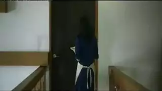 فيلم اباحي الام الممحونه تنام مع ابنتها