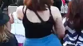 شارع شعر احمر