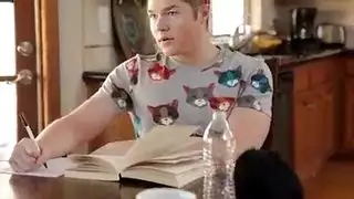 تيتس صناعية مثالية في الحركة