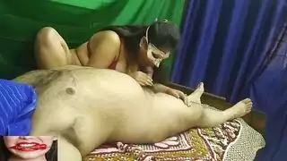 حبيبة هندية تشارك في جلسات جنس صارخة متعددة