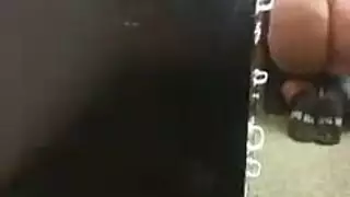 مقربة من كس سهير رمزي: مثير وجاهز للقضيب