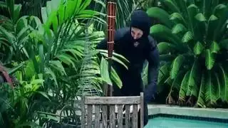 فتاة روسية مراهقة تمص قضيب مصري قوي في مقطع إباحي