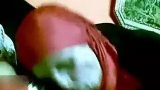 حركة محجبة صارمة: بلع السائل بعد رحلة خشنة