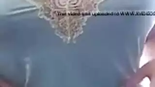 بنت مصري تعرض بززه ثمين