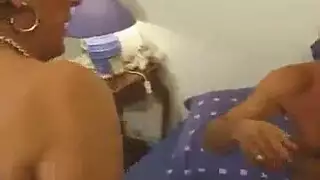 قضيبين في وقت واحد: اختراق مزدوج مكثف