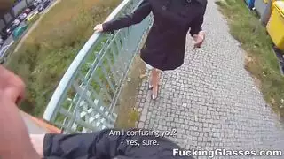 العاهرة الشقراء كيلي ديفاين تمتلئ بلعبة ضخمة وتُغطى بالسائل المنوي