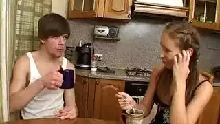 هيمنة الأخ تؤدي إلى جنس محارم صريح