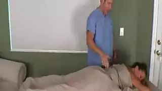 العلاج بالتدليك يتحول إلى فعل شرجي قاس