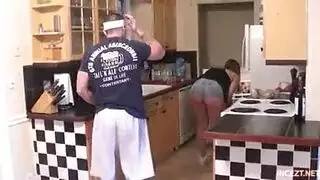 أخ يمارس الجنس مع أخته بقوة بعد إزالة ملابسها