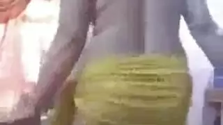 فردي إباحي قاس: عاهرة مصرية تستمني في غرفة نومها