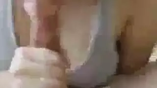 قضيب عربي في فمها: شرموطة مصرية خبيرة في المص المثير