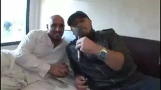 قحبة شرموطة نار و صدرها صاروخ في وضعية جنسية حارة جدا مع نياك ممحون