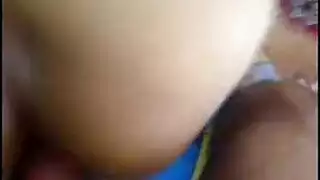 طبيعة خداع منتفخ حلمات