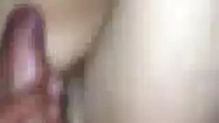 مشهد إباحي: نساء مشعرات ينكتهن بقوة بقضيب سمين ضخم