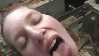 إكس إكس إكس ضيوف غير مرغوب فيهم – جماع وحشي على أرضية غرفة المعيشة