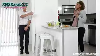 الأخت المحجبة تأخذه بعمق وبقسوة
