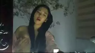 يابانية إكس إكس إكس: تدليل المهبل ليلاً وقذف مفاجئ داخلي