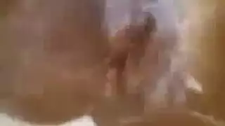 حركات سحاقية ألمانية مبللة في ساونا مشبعة بالبخار