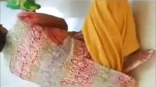 وجه بريء، مؤخرة قذرة: استيلاء إباحي كامل