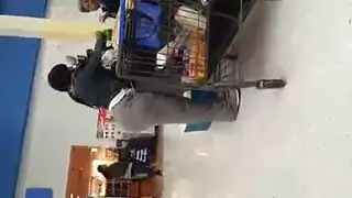 جماع جماعي خشن في المملكة المتحدة مع نزول سوائل ووجه مغطى بالمني